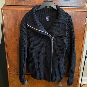 Black GAP sweater jacket